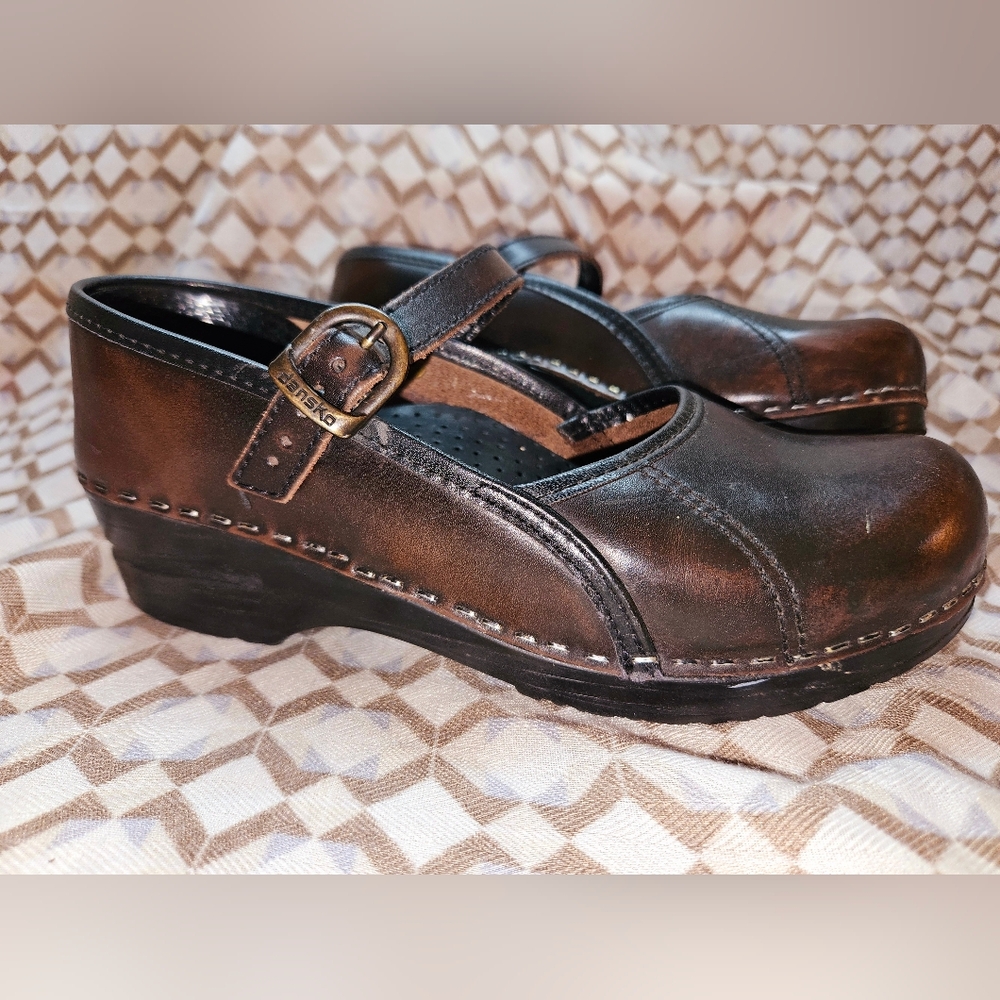 Womens Brown Dansko Marcelle Mary Jane Size 37 Comfort Walking Shoe Clog